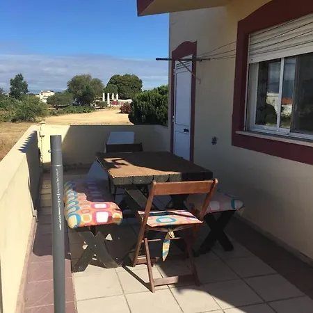 Semesterbostad Apartamento T3 Na Vivenda Concordia